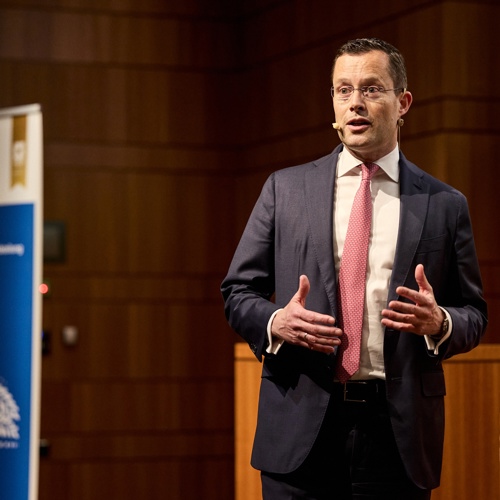 ZHAW Finance Circle 0013