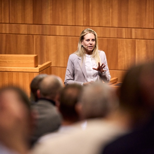 ZHAW Finance Circle 0060